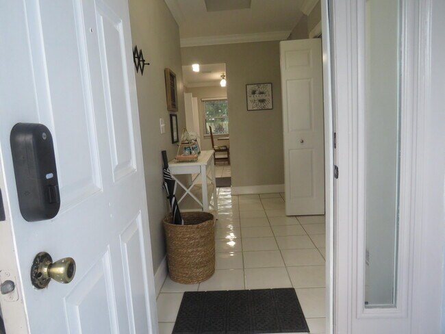 Photo - 1740 Shower Tree Way
