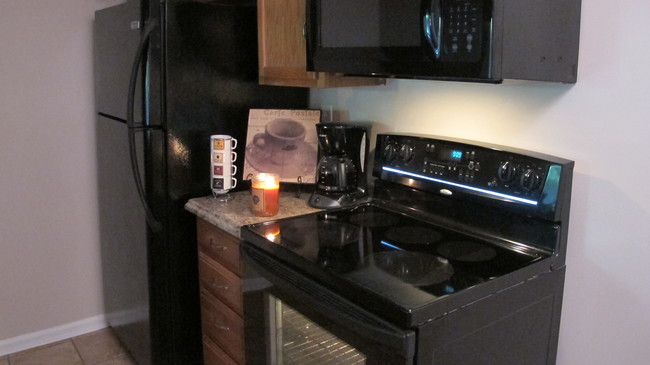 Kitchen - 9611 Vinca Cir Condo