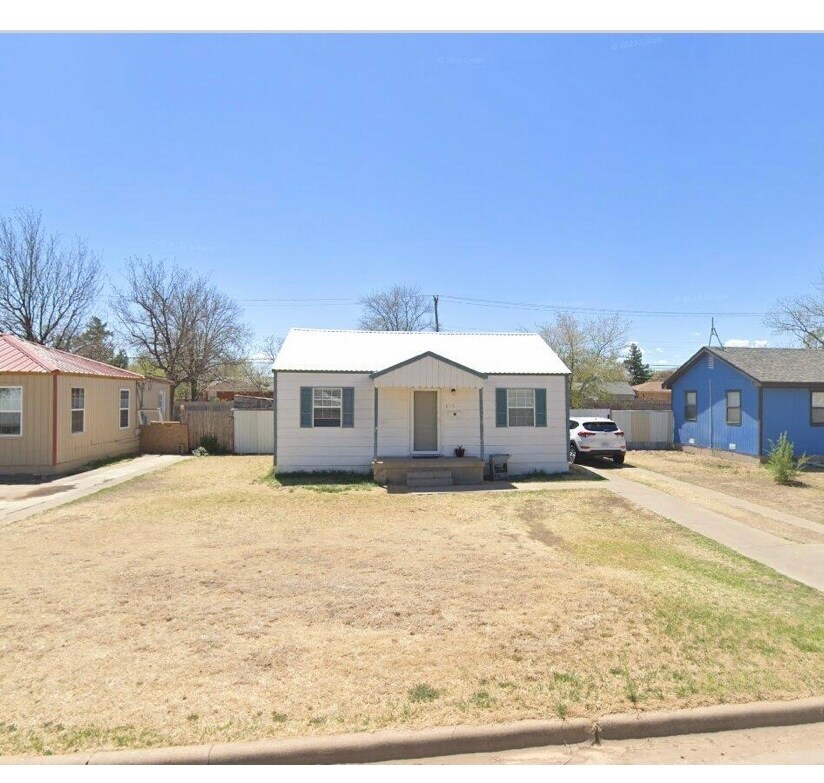 Photo - 815 NE 2nd St Casa