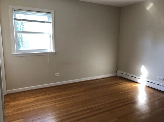 1911 Dewes St Unit 1911