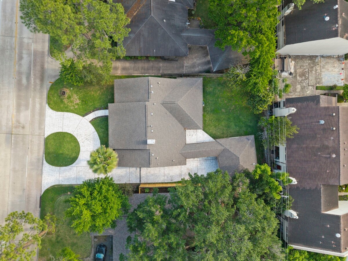 Photo - 2402 Chimney Rock Rd