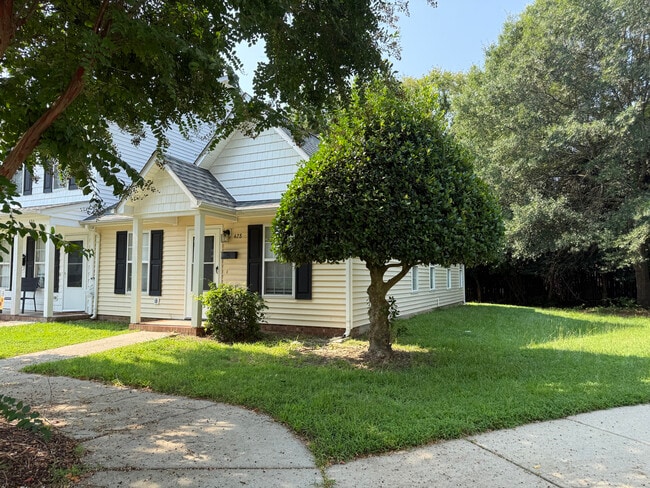 Photo - 428 E Rose St