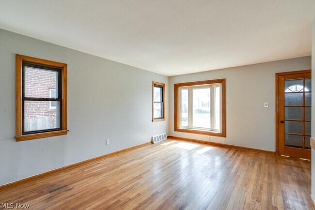 Photo - 8514 Deerfield Dr