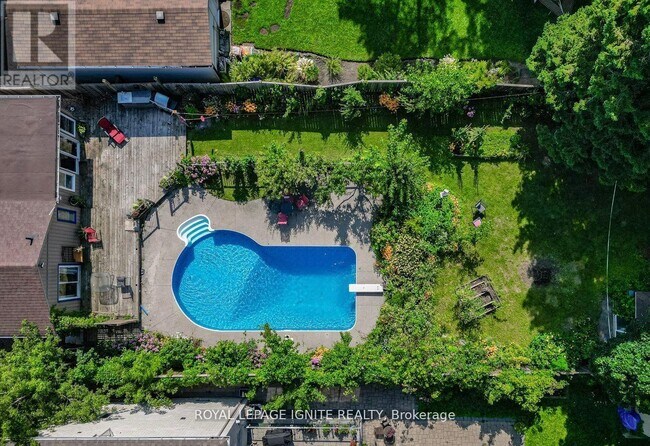 Photo - 878 Strouds Ln