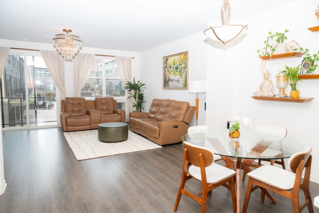 Photo - 2204 Venture Dr