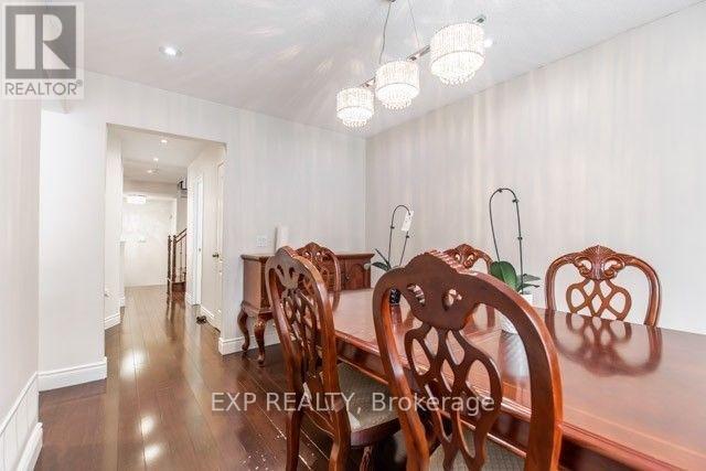 Photo - 833 Scollard Ct