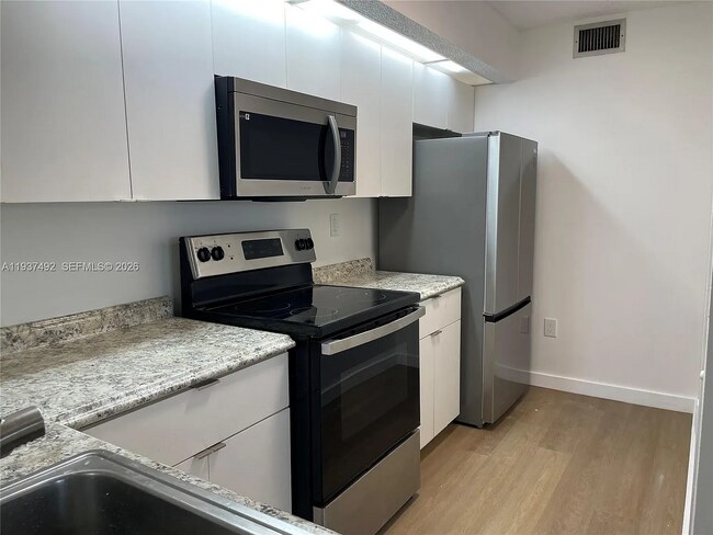 Photo - 8650 SW 212th St Unit 102