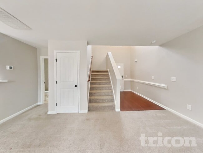 Photo - 31 Burr Oak Cir