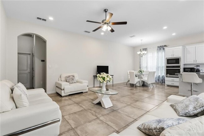 5312 Escondido Pass