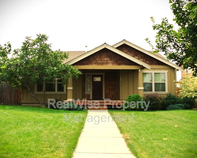 Photo - 1028 NW Spruce Ave