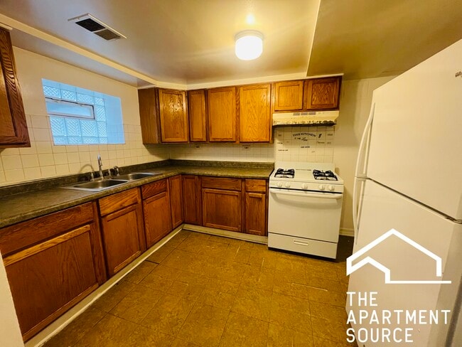 Photo - 5216 W Crystal St Unidad 2