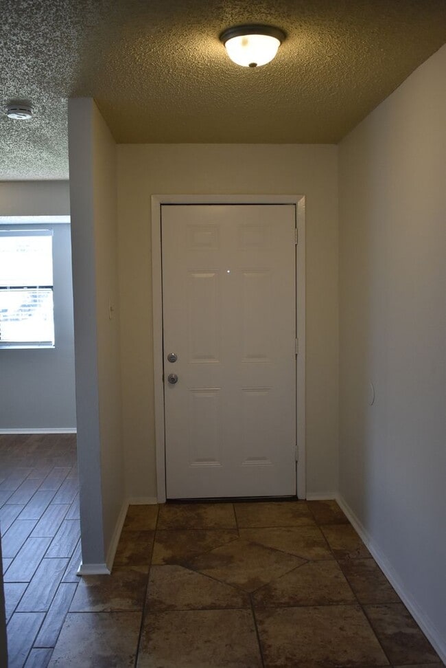 Photo - Cute Home - 3 Bedroom, 2 bath with No carpet