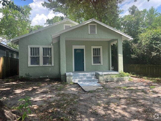 Building Photo - 1815 Jenkins St Rental