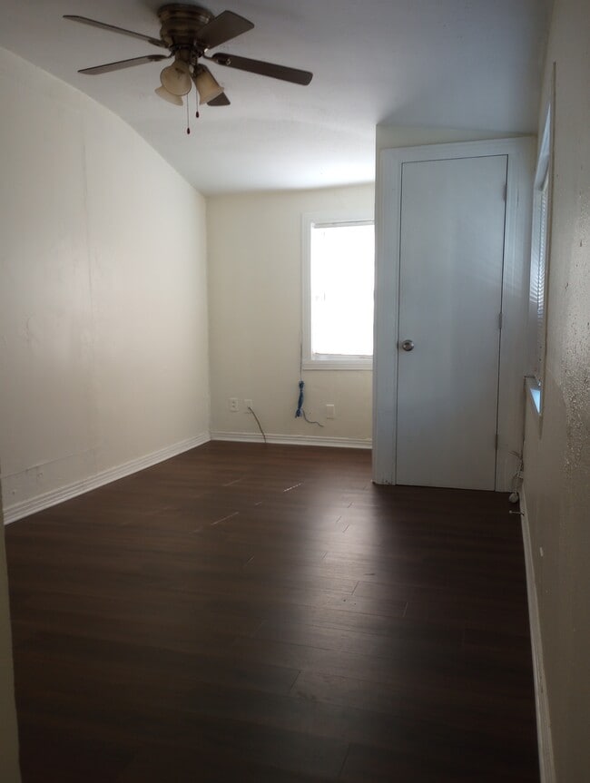 Building Photo - 900 McCormick St Unit #900