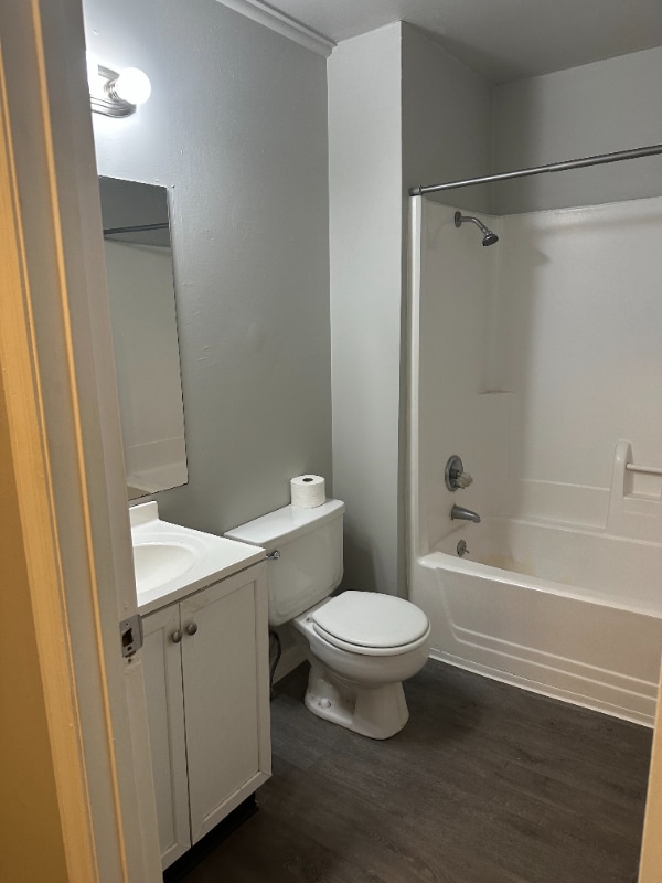 Photo - 219 W Flower St Unidad C1