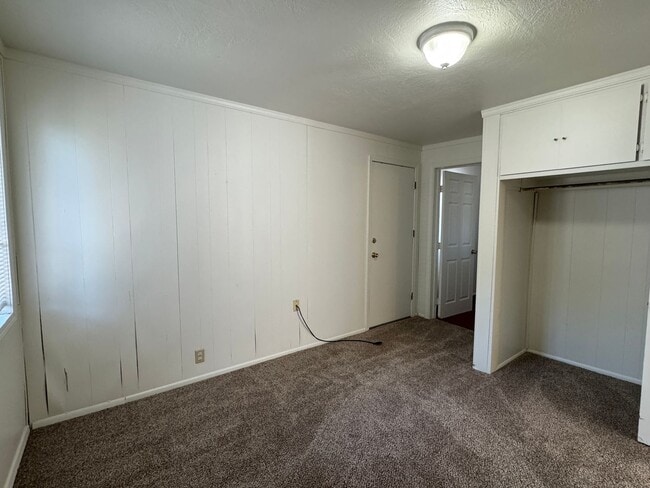 Photo - One Bedroom Apartment In Garden Acres Area Unit 251