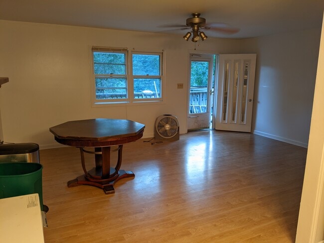 Photo - 875 Hodges Gap Rd