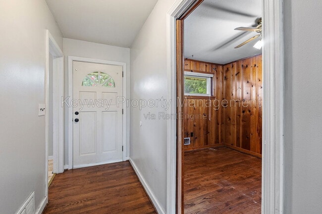 Photo - 1823 Curtis Dr