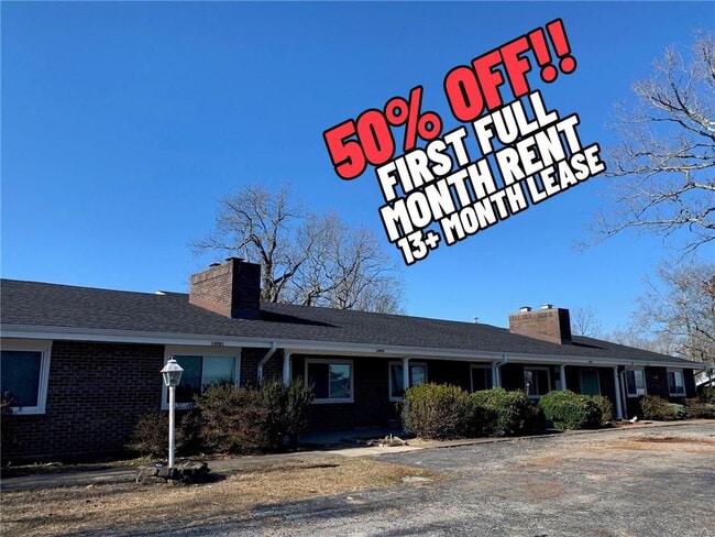 Building Photo - 14897 Dutchmans Dr