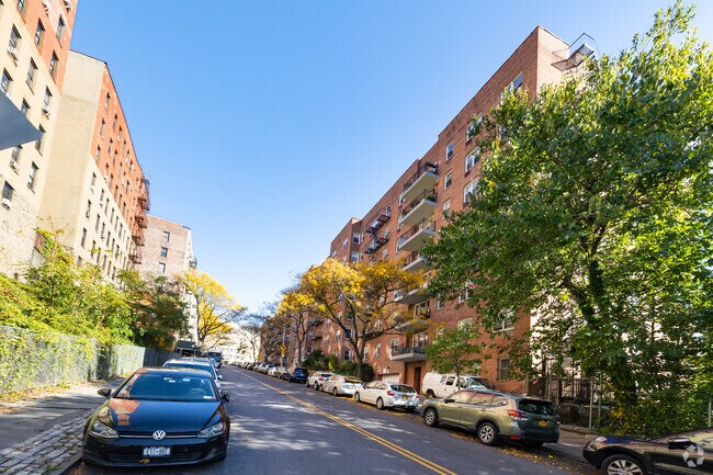 Photo - Overlook Towers