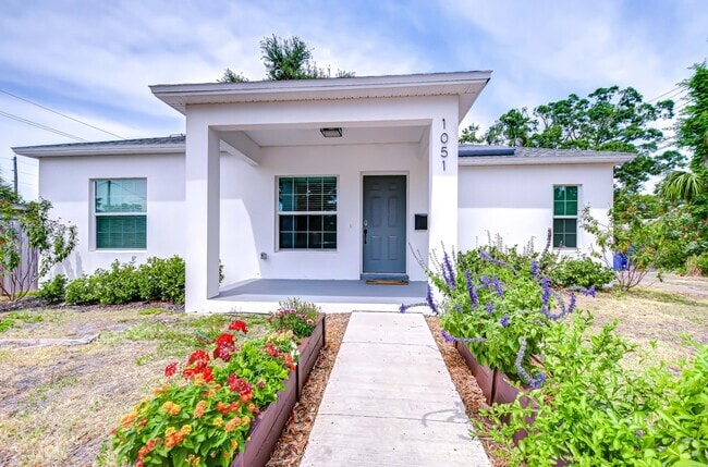 Building Photo - 1051 44th St S Rental