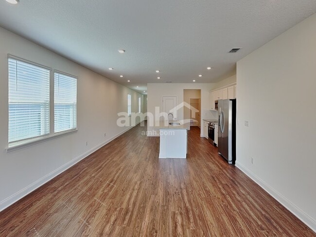 Photo - 253 Onate Cir