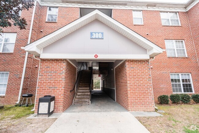 Building Photo - 3000 S Adams St Unit 335 Rental