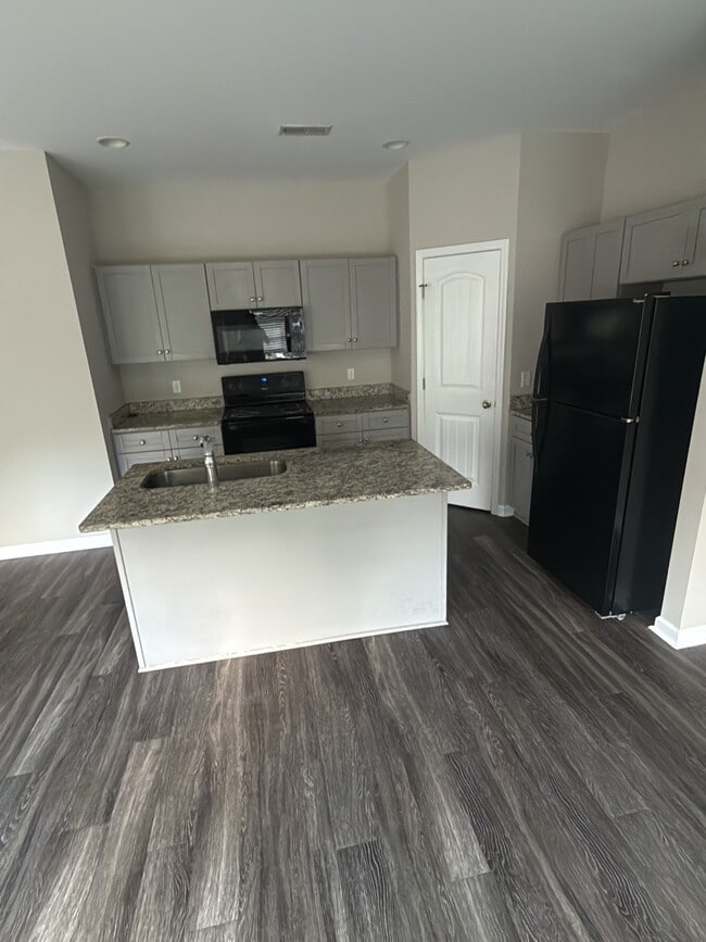 Photo - 654 Pippin Dr