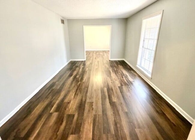 Photo - Spacious Home In Countrywood-4 Bedrooms 2827 SF