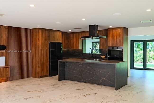 Photo - 3711 Battersea Rd