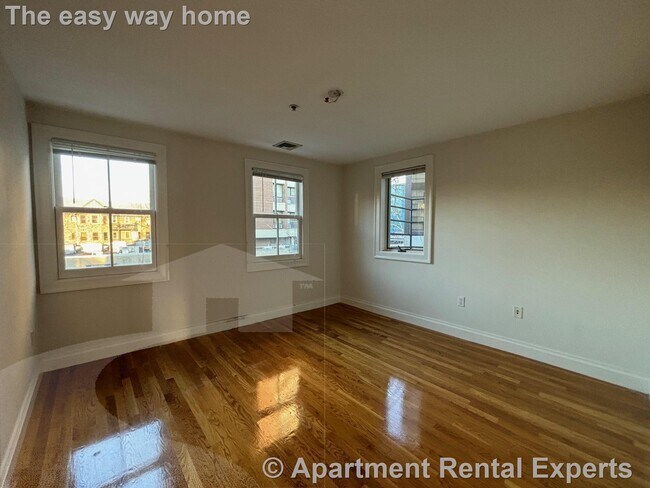 Photo - 1110 Massachusetts Ave