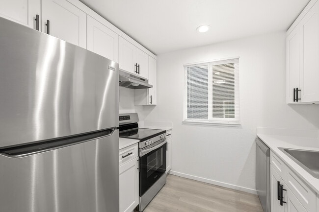 Kitchen - Rai Apartments