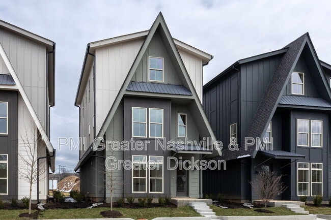 Photo - 537 Midnight Way