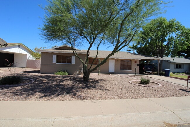 Photo - 1427 W 7th St