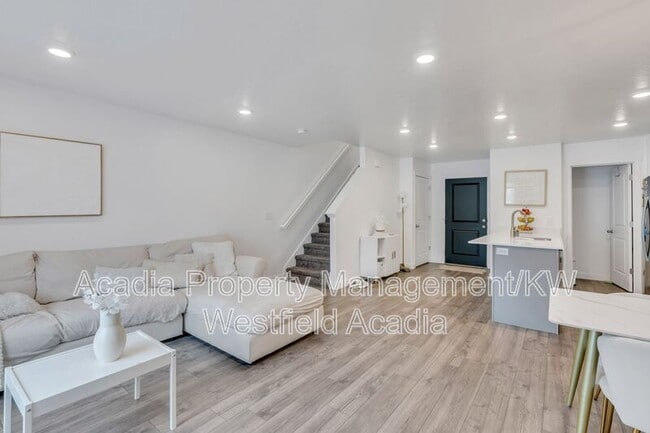 Photo - 38 N Heading Ct