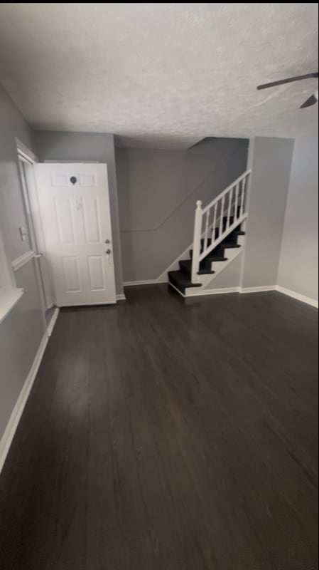 Photo - 821 Lannerton Rd