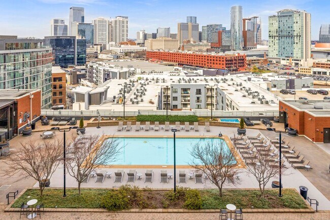 Building Photo - 600 12th Ave S Unit 1411