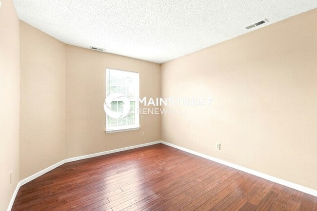 3 Bedroom Pet-Friendly Home in Greenwood, IN with Main Street Renewal