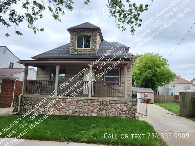 Building Photo - 1563 Wilson Ave