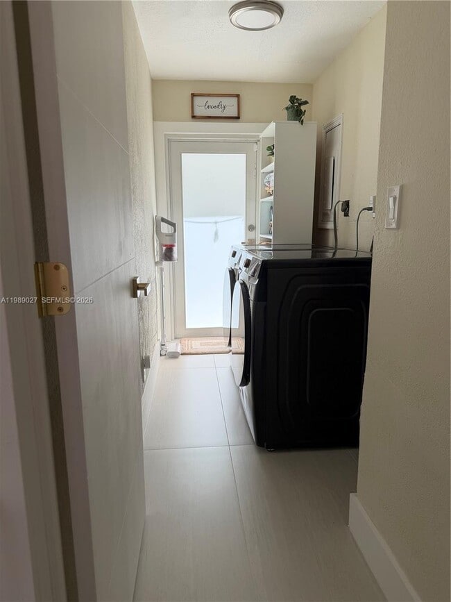 Photo - 10030 W Guava St