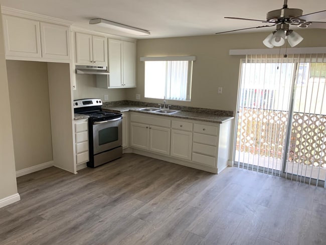 Photo - 3523 W Savanna St Unidad 000