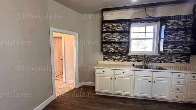 Photo - $900 - 1 bedroom / 1 bathroom - Single Family Home