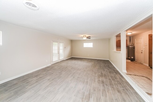 Photo - 3045 Beauchamp Dr