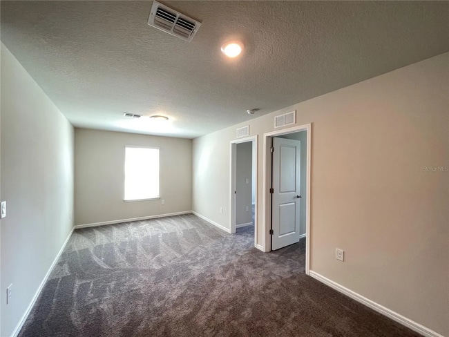 Photo - 30561 Gilbern Rd