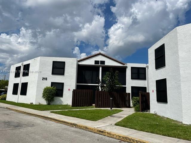 Building Photo - 215 Lake Pointe Dr Unit 109