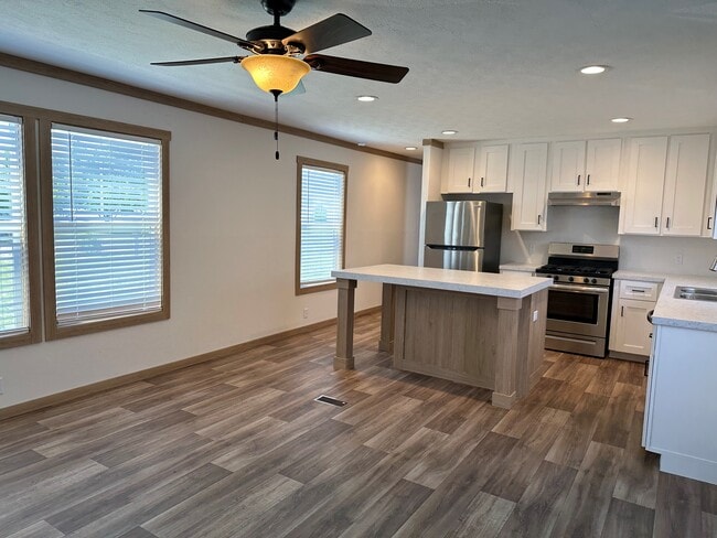 Photo - 2101 SW 38th St