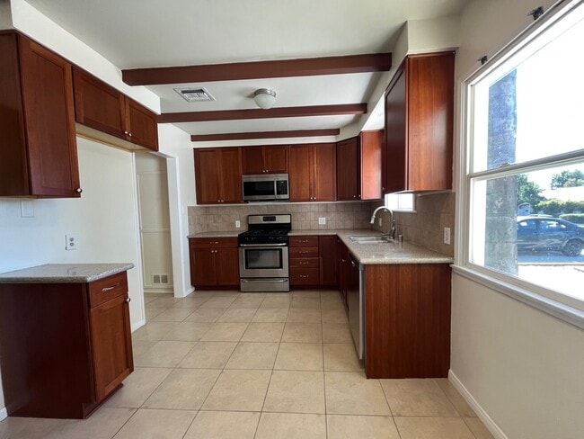 Photo - 9320 Odessa Ave