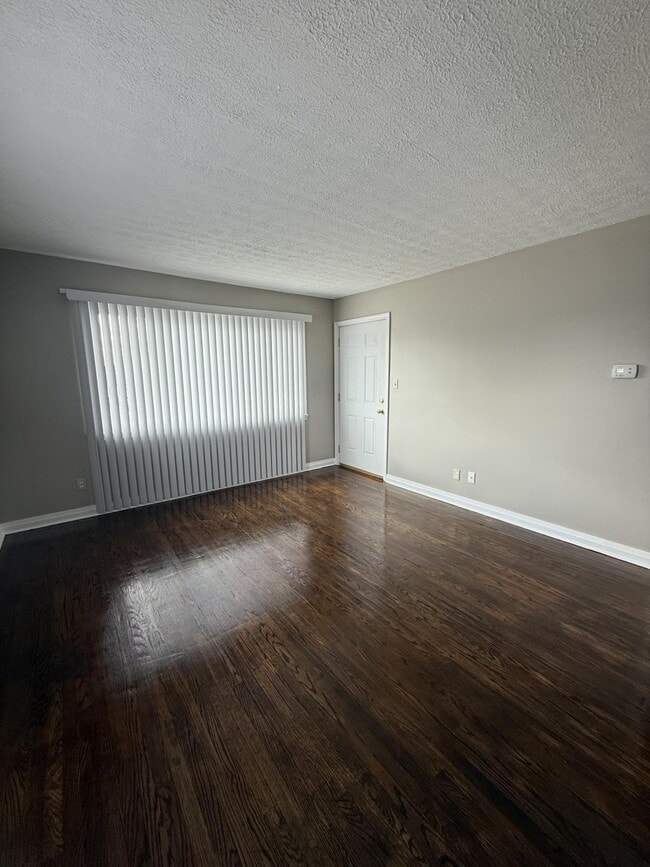 Photo - 1733 Bachmann Dr Unit Apt 2