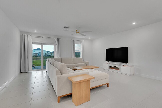 Photo - 6371 Windwood Wy