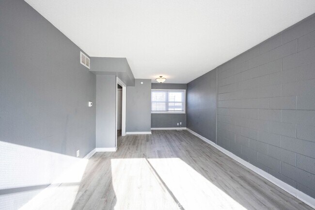 Photo - "Charming 2-Bedroom Retreat in Indianapoli...